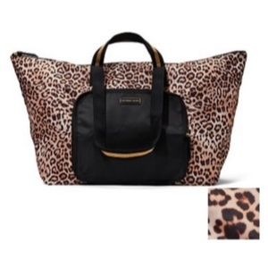 NWOT The VS Getaway Packable Weekender